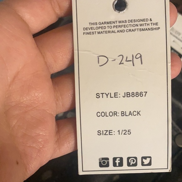 Judy Blue Black Bleach Splatter Destroyed Boyfriend Jeans - Picture 14 of 14